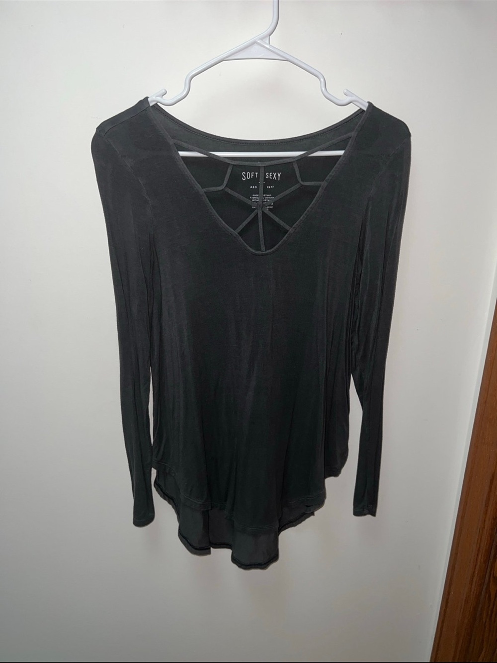 American Eagle Soft & Sexy Dark Gray Strappy V-Neck Long Sleeve Top XS